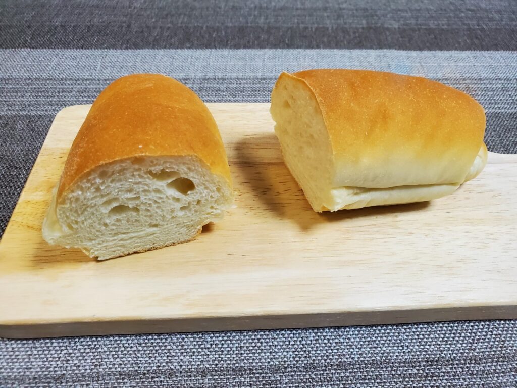 ベーカリーカンスケのキタノカオリコッペパンの断面、キナミのパン宅配便