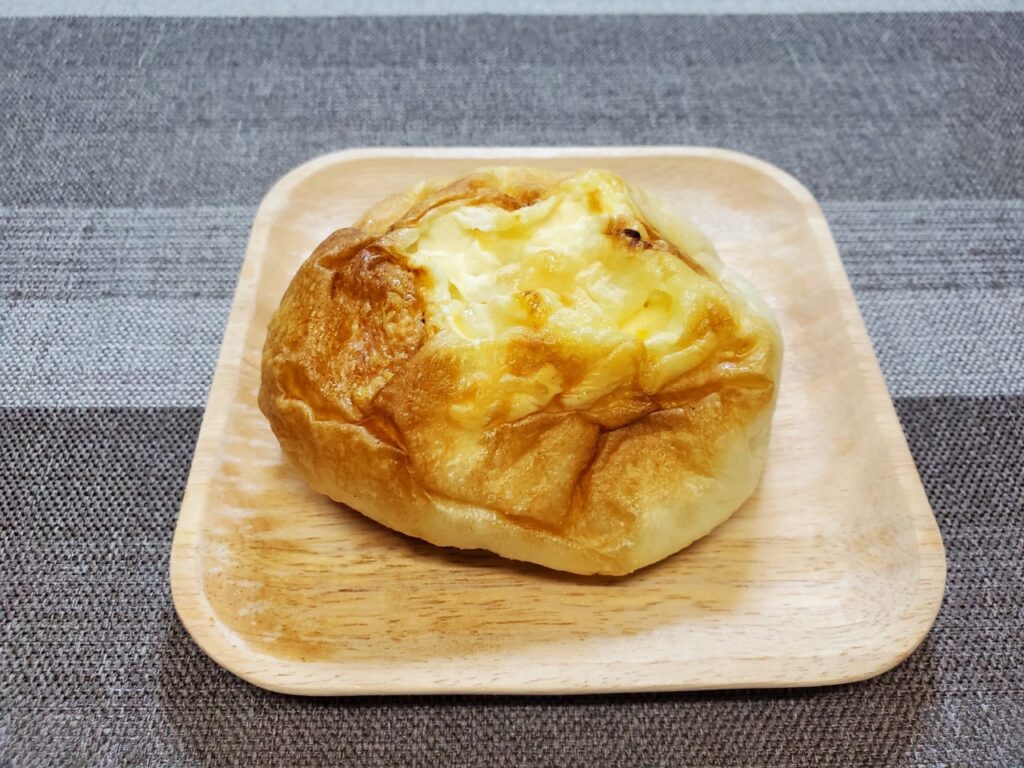 ラ・タヴォラ・ディ・オーヴェルニュのWチーズ塩パン